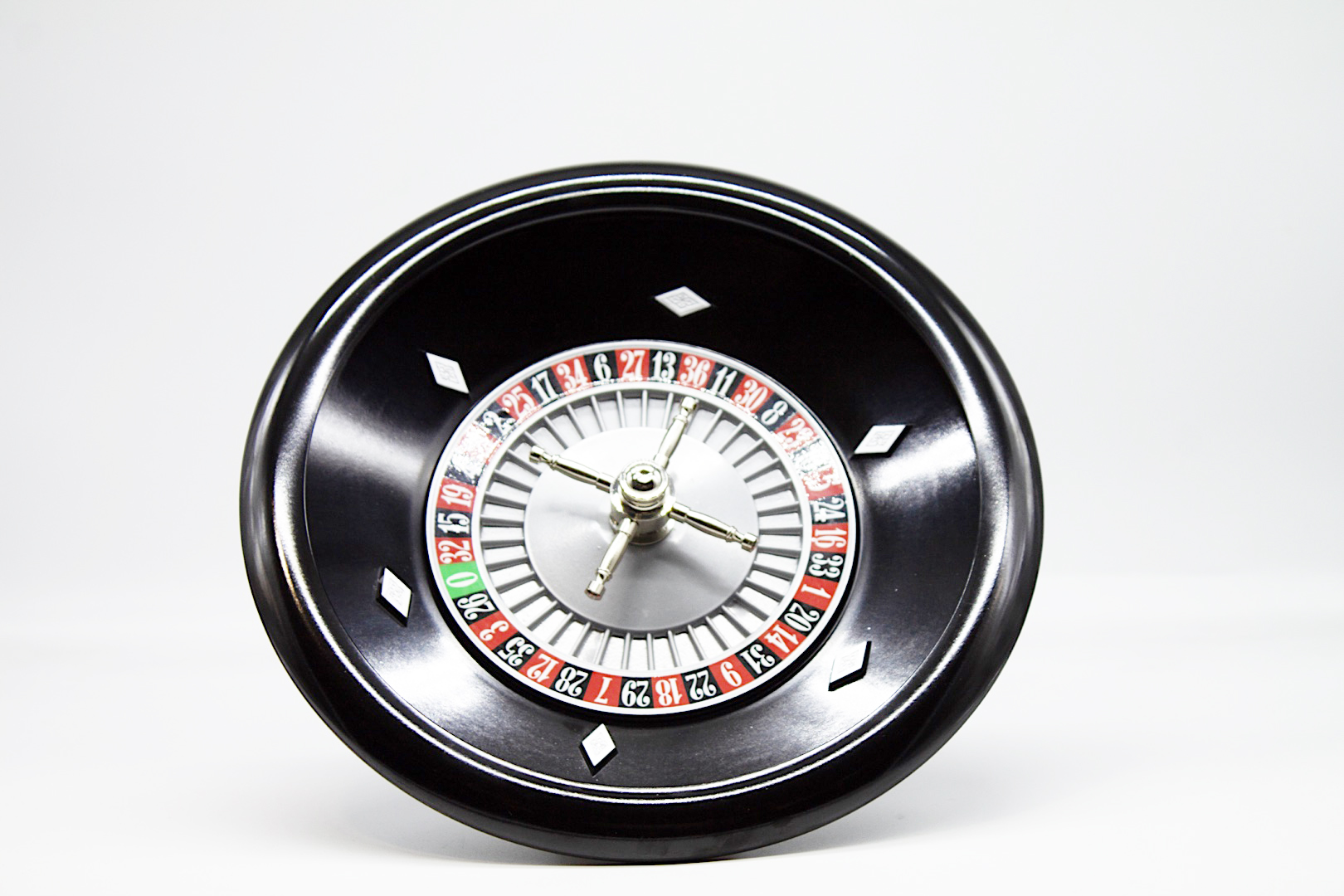 giocare a scacchi, scacchiere Roma, scacchiere via tuscolana, scacchiere in legno, set per il poker Roma, acquisto set poker Roma, acquisto scacchiere da viaggio Roma, amanti degli scacchi Roma, articoli da gioco Roma, divertirsi RomaI giochi perfetti per una serata con gli amici. Scacchi per tutti gli amanti del gioco.
Fiches e set per poker eleganti.