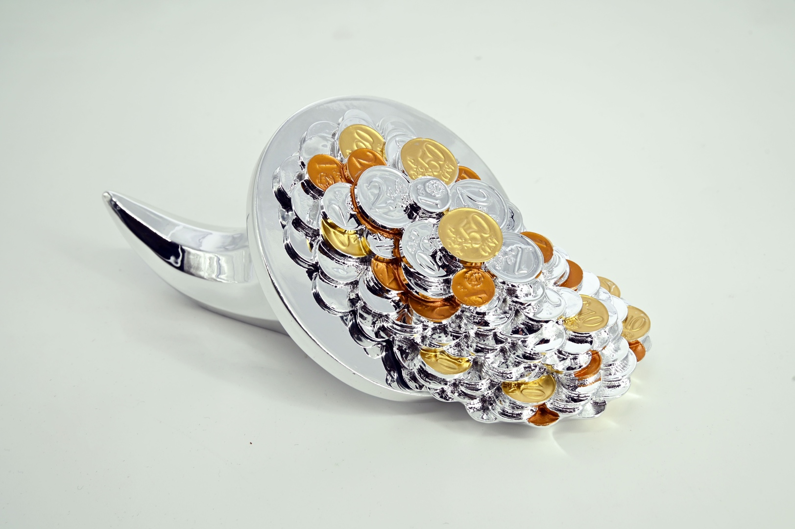 oggetti per l'arredo della casa a Roma, oggetti per l'arredo del tuo ufficio, oggetti per l'arredo della tua barca, quadri, oggetti da parete, orologi da muro, orologi da tavolo, uova di struzzo a Roma, uova di struzzoOggetti eleganti, stravaganti e classici per arredare la tua casa, il tuo studio, il tuo negozio, la tua barca: qualsiasi luogo che ami.