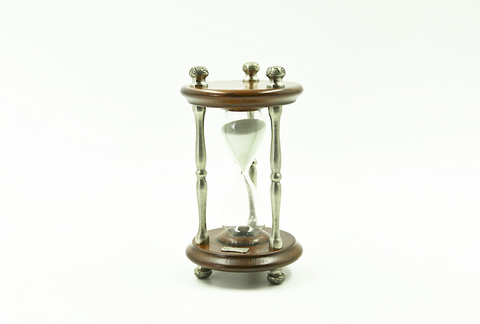 oggetti per l'arredo della casa a Roma, oggetti per l'arredo del tuo ufficio, oggetti per l'arredo della tua barca, quadri, oggetti da parete, orologi da muro, orologi da tavolo, uova di struzzo a Roma, uova di struzzoOggetti eleganti, stravaganti e classici per arredare la tua casa, il tuo studio, il tuo negozio, la tua barca: qualsiasi luogo che ami.