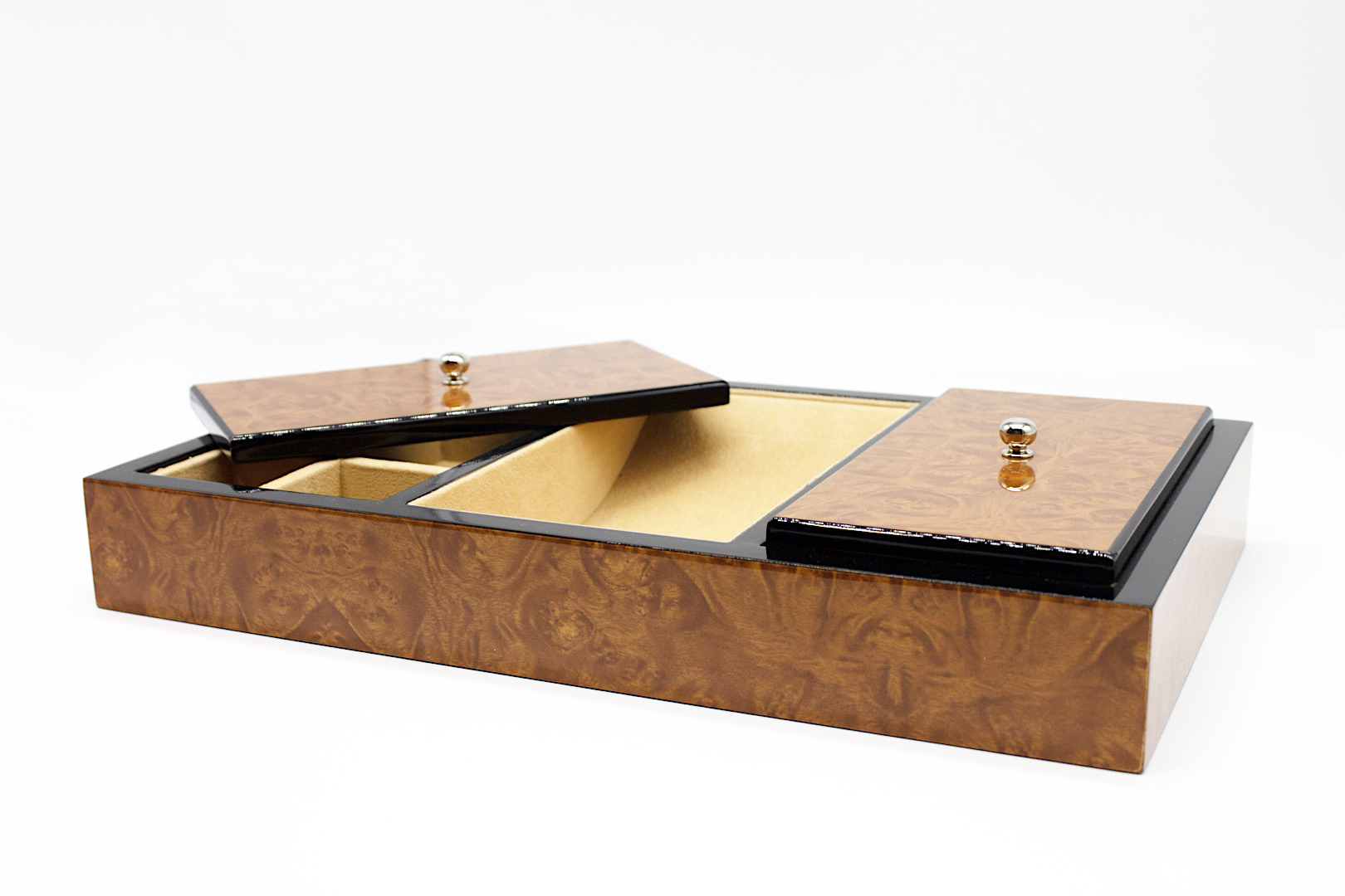 oggetti per l'arredo della casa a Roma, oggetti per l'arredo del tuo ufficio, oggetti per l'arredo della tua barca, quadri, oggetti da parete, orologi da muro, orologi da tavolo, uova di struzzo a Roma, uova di struzzoOggetti eleganti, stravaganti e classici per arredare la tua casa, il tuo studio, il tuo negozio, la tua barca: qualsiasi luogo che ami.