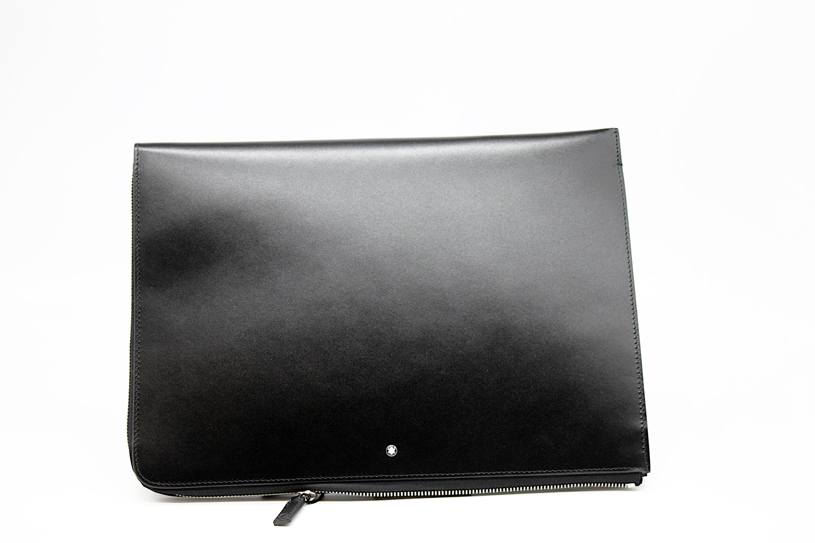 borse in pelle, agende in pelle, portafogli in pelle, cinte in pelle, portachiavi multipli, portafogli montblanc, oggetti di pelletteria RomaIl nostro reparto di oggetti in pelle presenta articoli dallo stile iconico e raffinato adatti per occasioni di ogni genere. 