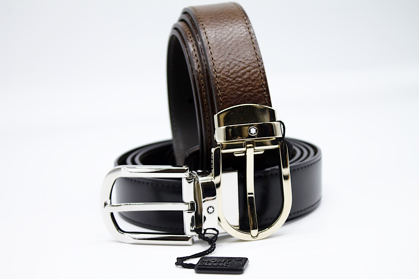 borse in pelle, agende in pelle, portafogli in pelle, cinte in pelle, portachiavi multipli, portafogli montblanc, oggetti di pelletteria RomaIl nostro reparto di oggetti in pelle presenta articoli dallo stile iconico e raffinato adatti per occasioni di ogni genere. 