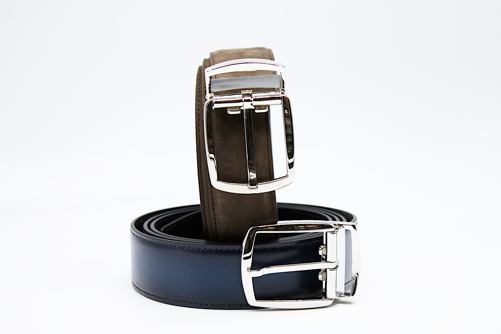 borse in pelle, agende in pelle, portafogli in pelle, cinte in pelle, portachiavi multipli, portafogli montblanc, oggetti di pelletteria RomaIl nostro reparto di oggetti in pelle presenta articoli dallo stile iconico e raffinato adatti per occasioni di ogni genere. 