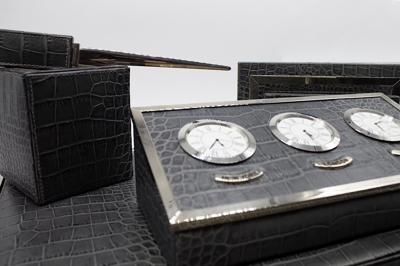 penne a Roma, dove acquistare penne di qualit&agrave; a Roma, scrittoi da scrivania, matite eleganti Roma, Sostituzione di refill, riparazione oggetti da cartoleria a Roma, articoli da scrittura Roma, cancelleria RomaUn oggetto dall'eleganza indescrivibile, la tua penna rappresenta al meglio la tua personalit&agrave;. Selezione per gli appassionati di scrittura a Roma.