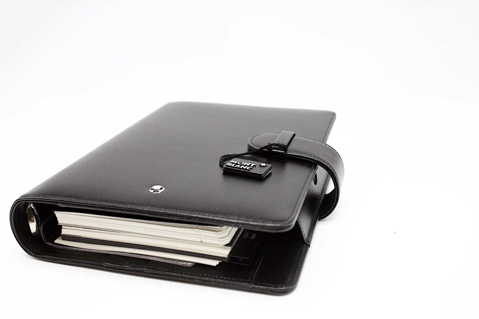 articoli da ufficio Roma, articoli per l'ufficio, agenda in pelle, porta lettere, porta penne da scrivania, tagliacarte, oggetti per l'ufficioOggetti per la personalizzazione del tuo ufficio. I migliori articoli di cartoleria e accessori per l'ufficio con gusto, classe ed eleganza.