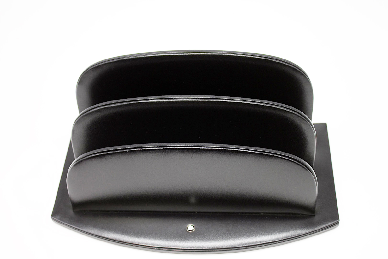 articoli da ufficio Roma, articoli per l'ufficio, agenda in pelle, porta lettere, porta penne da scrivania, tagliacarte, oggetti per l'ufficioOggetti per la personalizzazione del tuo ufficio. I migliori articoli di cartoleria e accessori per l'ufficio con gusto, classe ed eleganza.