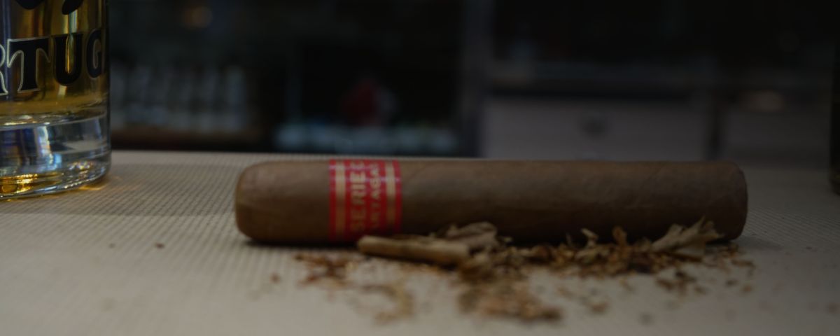 servizio sigari per matrimonio, servizio sigari per eventi, sigari toscani per matrimonio Roma, cigar service Roma, servizio sigari Roma, servizio sigari per cerimonie Roma, sigari caraibici Roma, sigari cubani matrimonio Roma, sigari matrimonio, sigari romaUn tocco di eleganza per il tuo momento importante. Un evento aziendale, una cerimonia, una festa tra amici. Cigar service per tutte le occasioni.